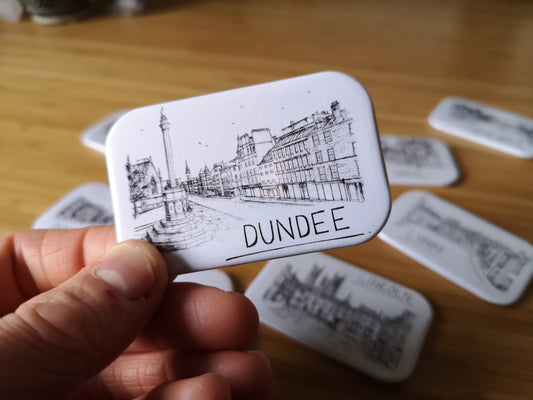 Dundee Skyline Souvenir Magnet